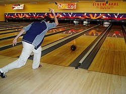 250px-Bowlerbowling.JPG