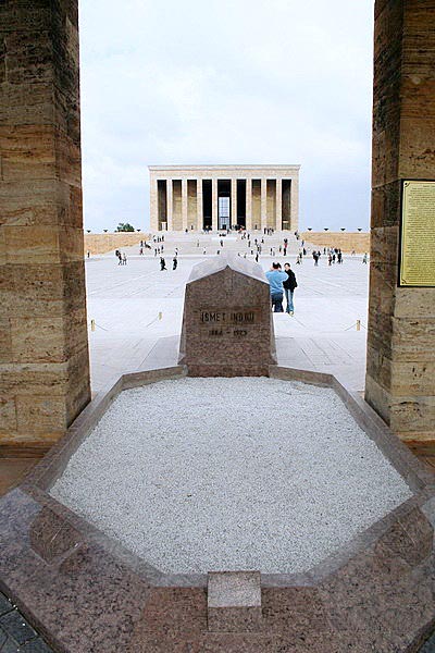 016_Anitkabir.05.2006_resize.JPG